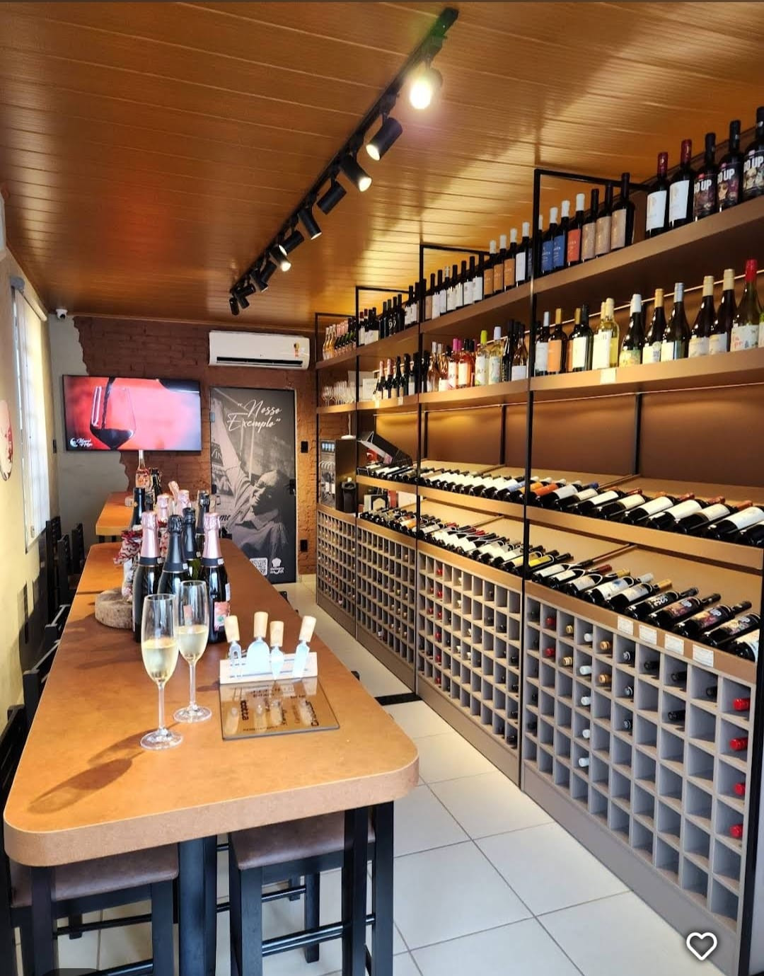 Vinhos Manoel Adega