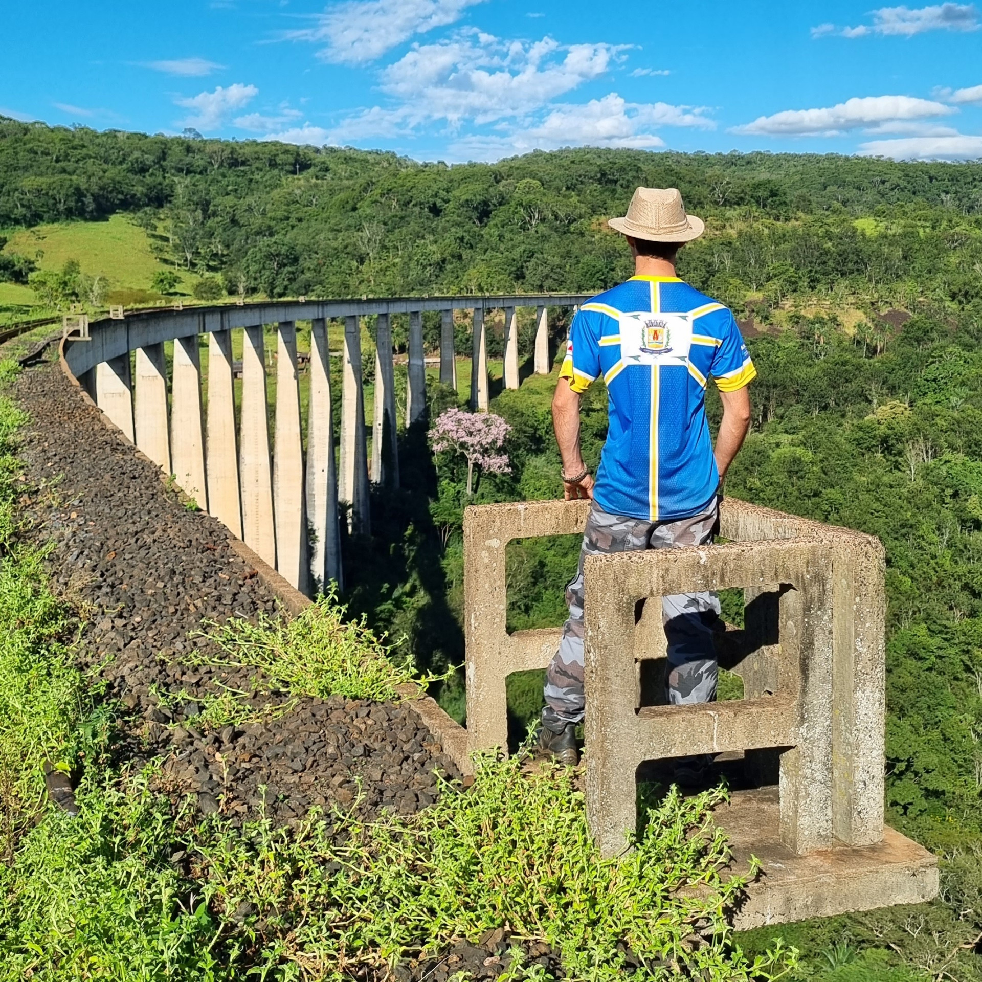Planeta Cerrado