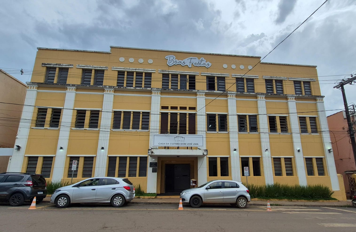 Prédio Amarelo
