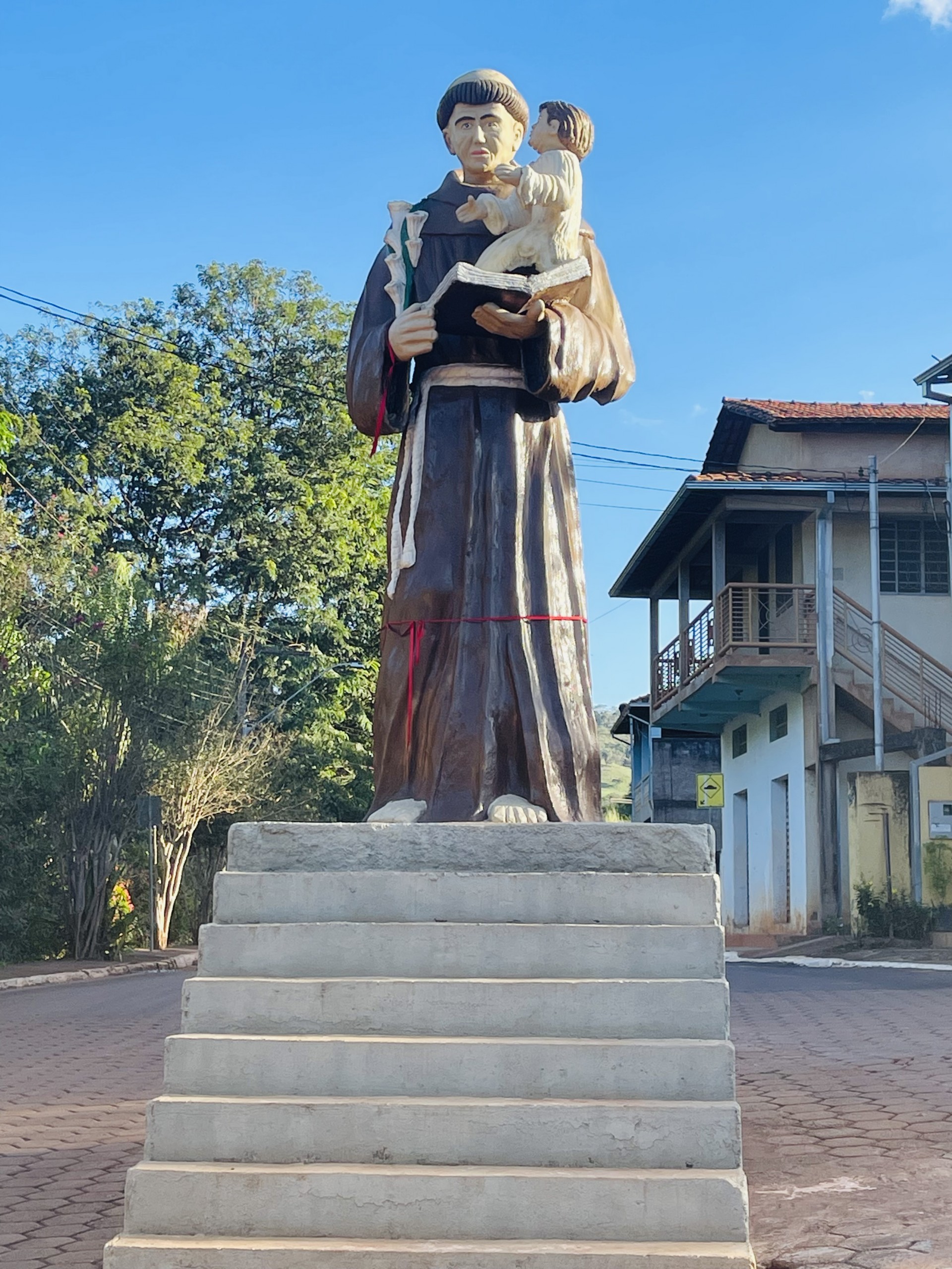São Sebastião do Rio Preto — foto 2 de 4